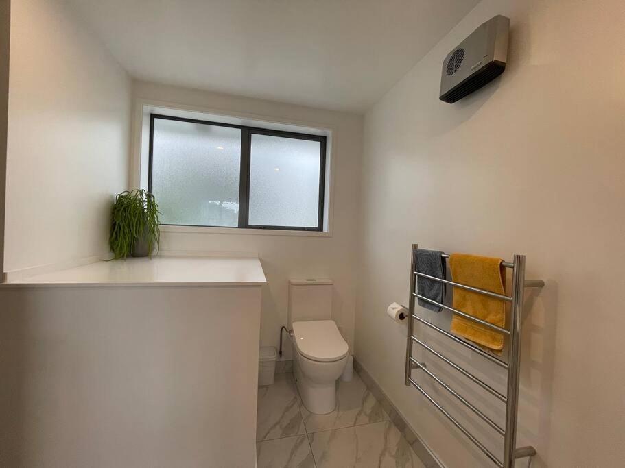 Parkside Retreat - 3 Beds -Sleeps 6 Near Westfield Villa Christchurch Dış mekan fotoğraf